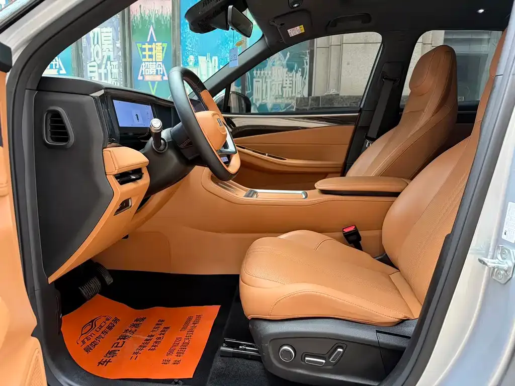 Geely Galaxy L7 — фото 10
