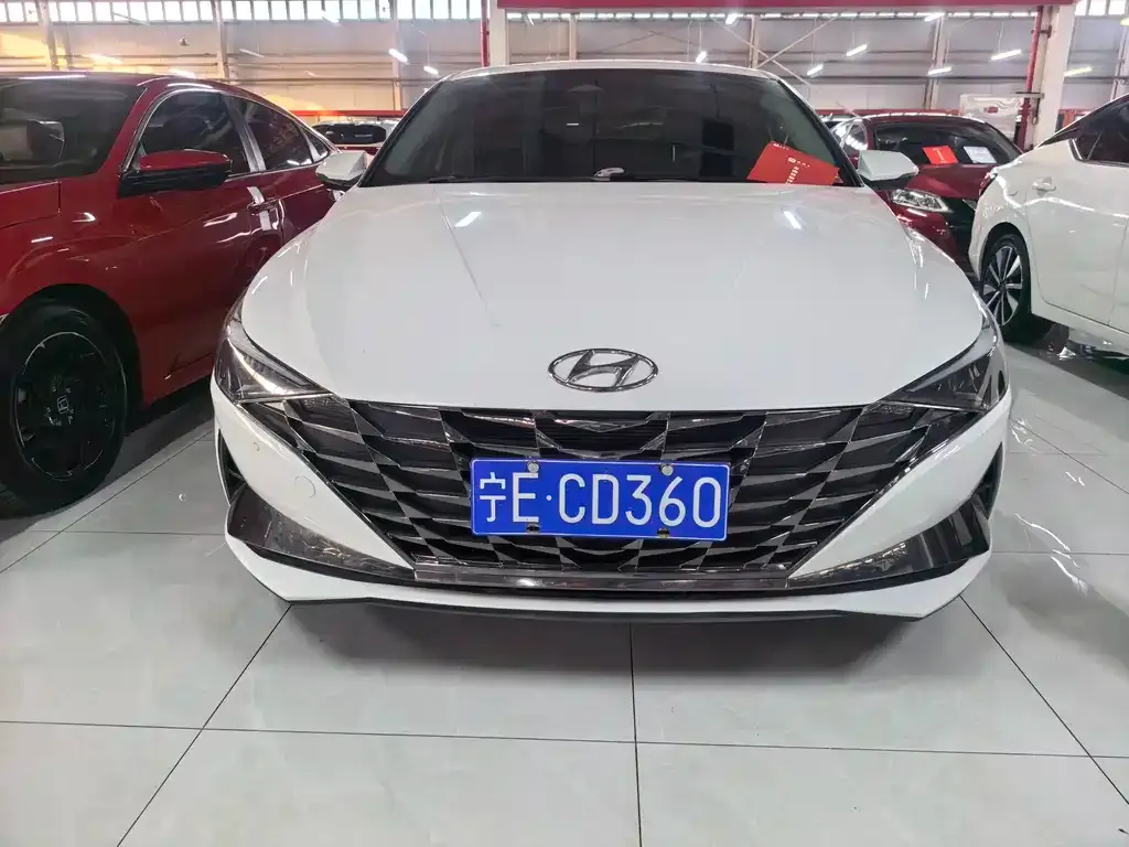 Hyundai Elantra — фото 8