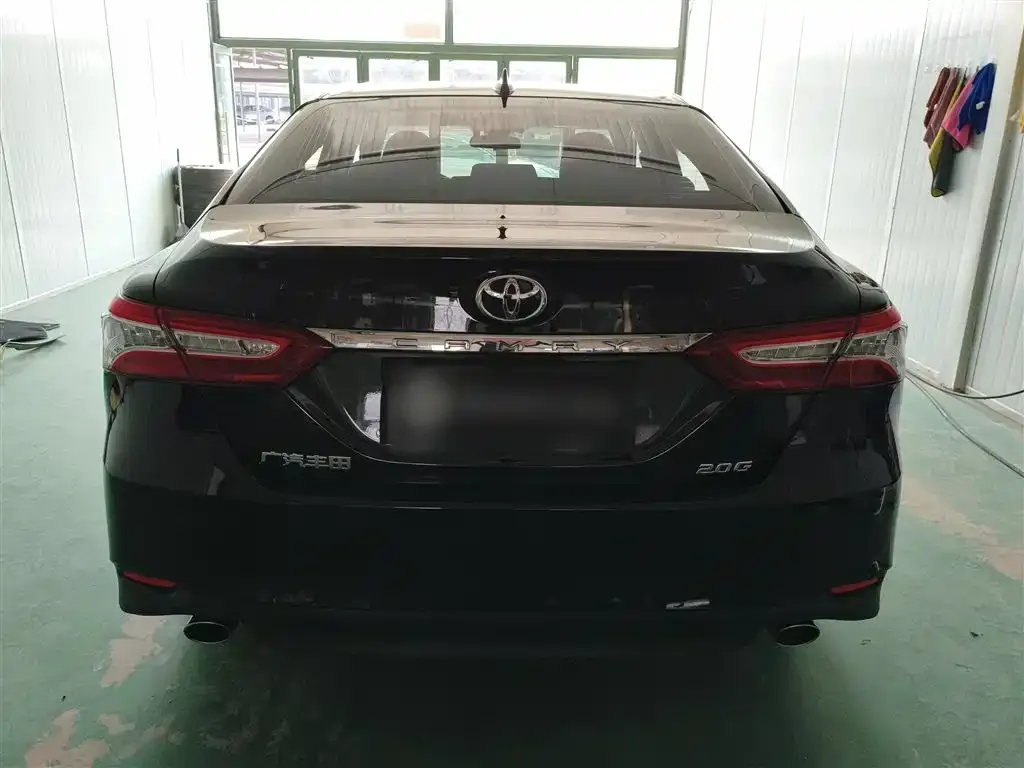 Toyota Camry — фото 7