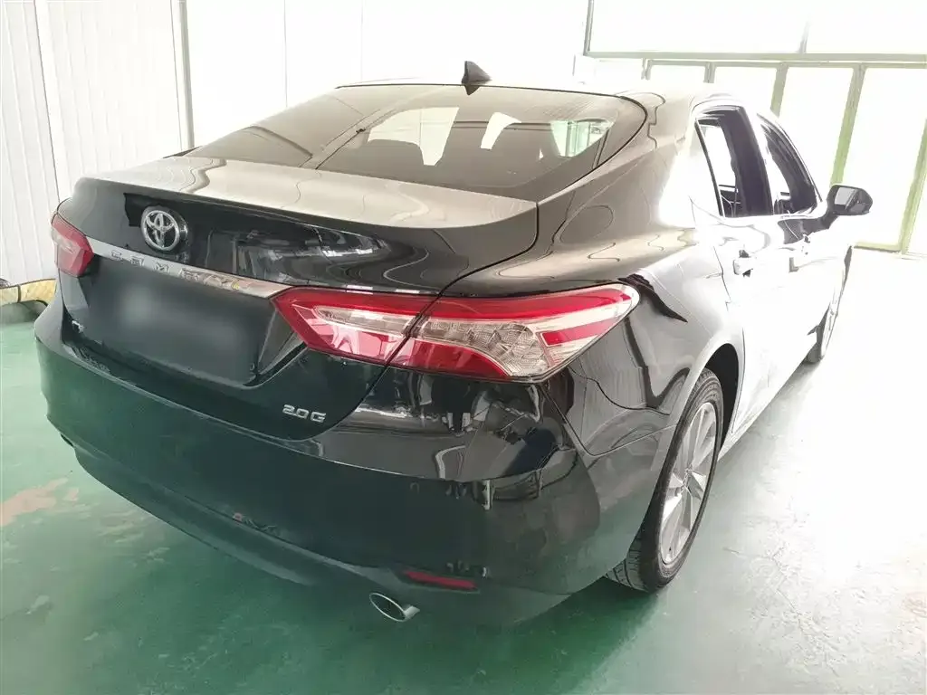 Toyota Camry — фото 6