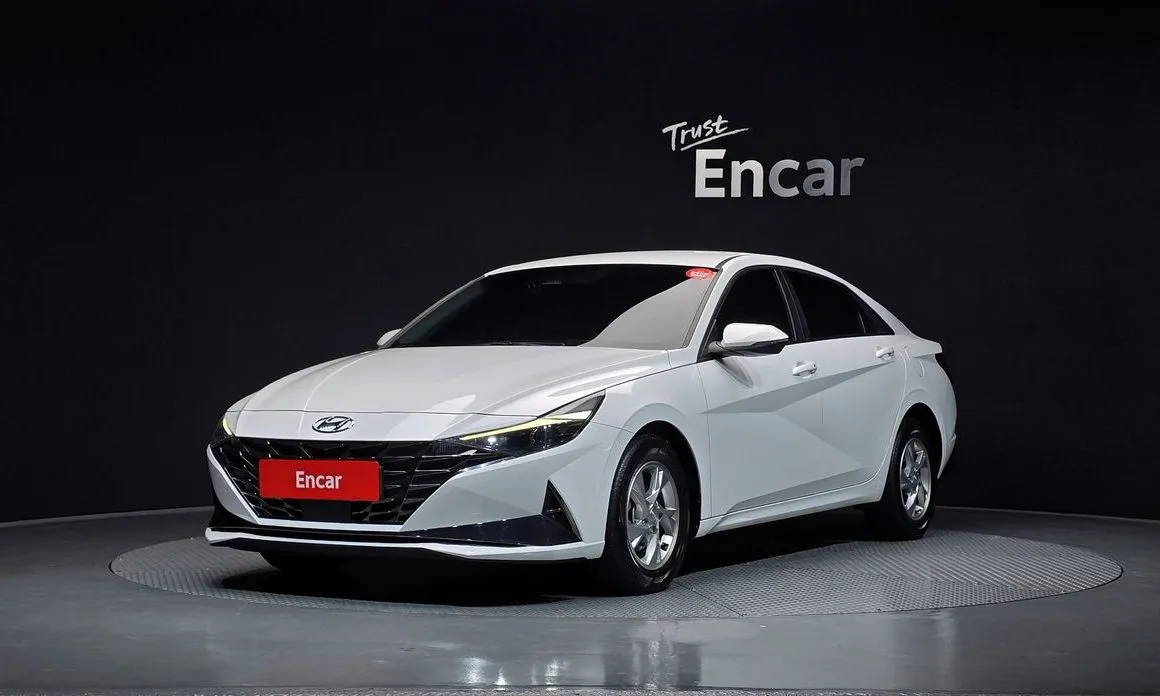 Hyundai AVANTE — фото 1