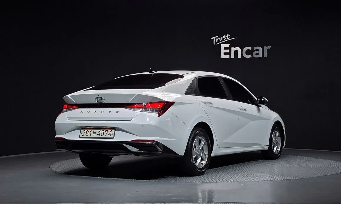 Hyundai AVANTE — фото 3