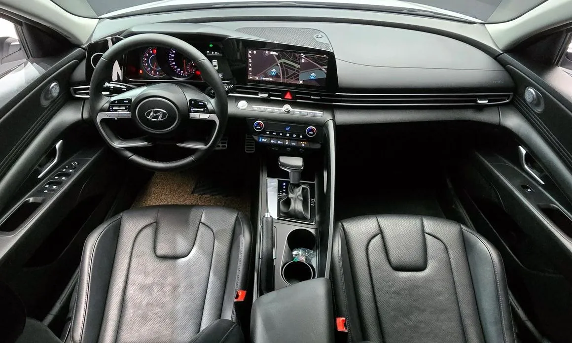 Hyundai AVANTE — фото 10