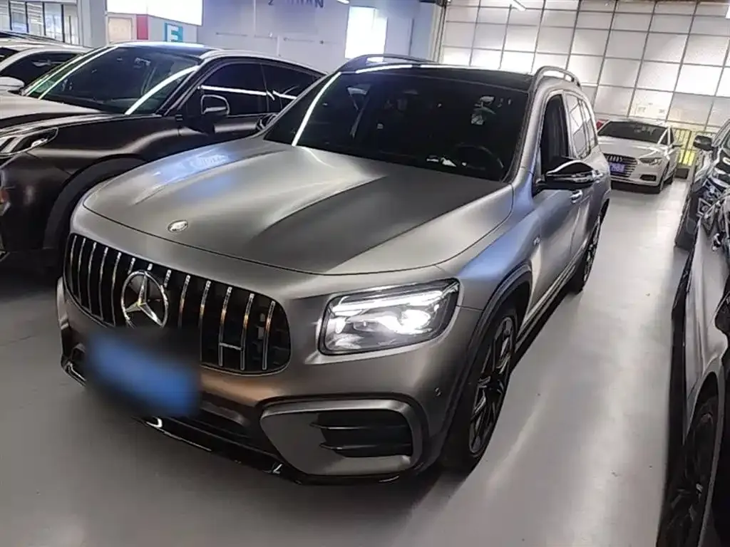 Mercedes-Benz GLB AMG — фото 1