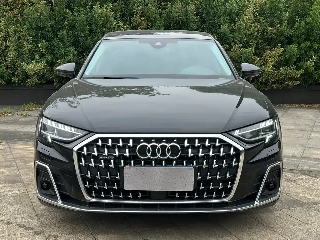 Audi A8 — фото 3