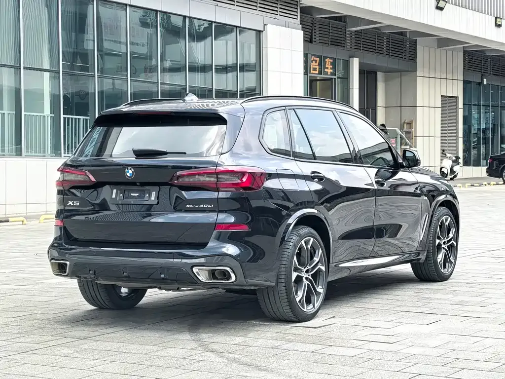 BMW X5 — фото 9
