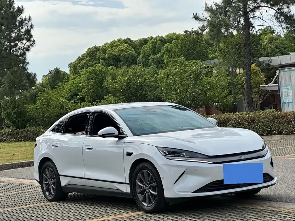 BYD Qin L — фото 7