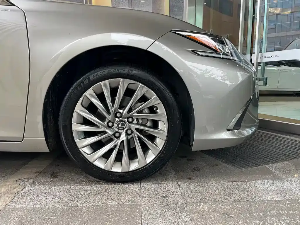 Lexus ES 2021 из CN, фото 6