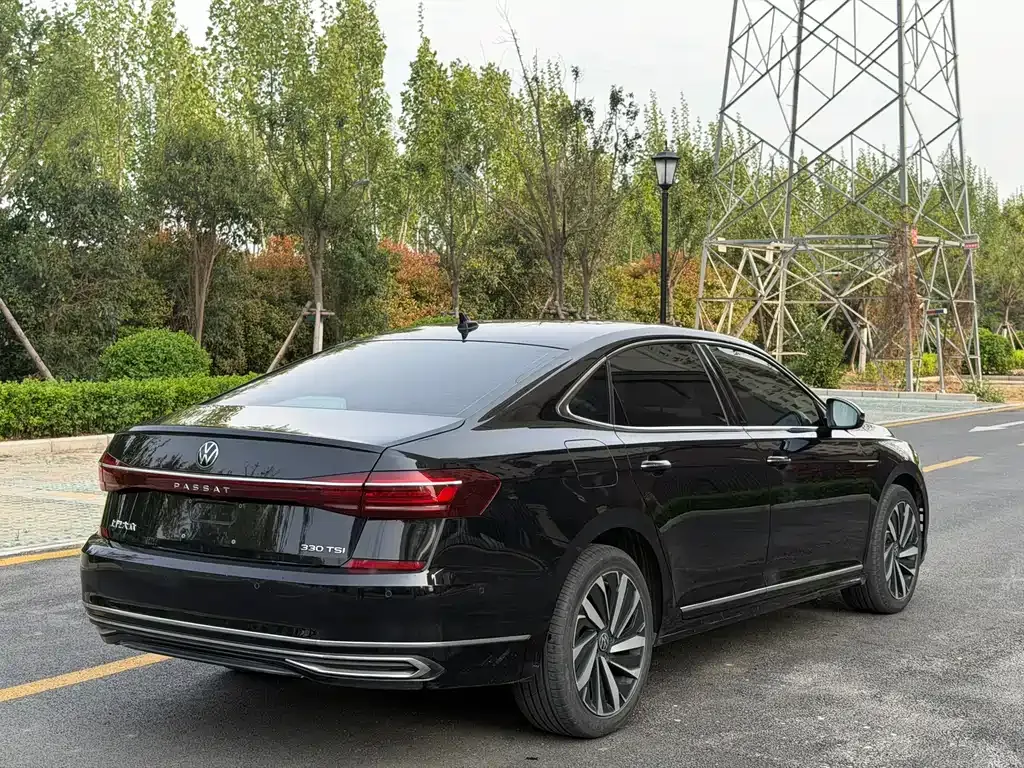 Volkswagen Passat — фото 7