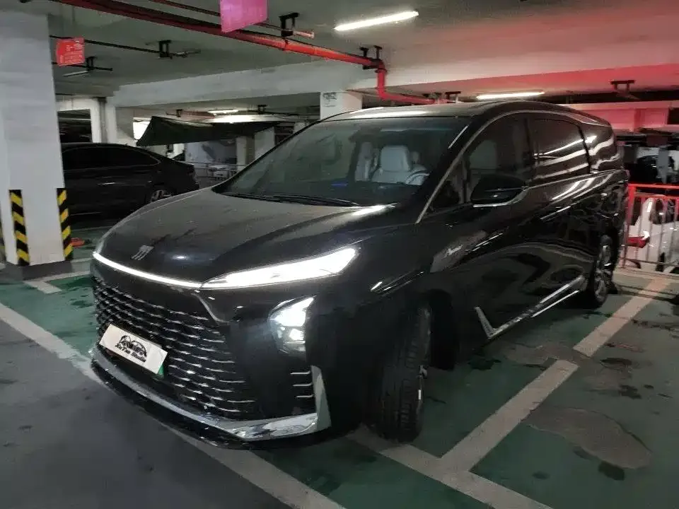 Buick GL8 Hybrid — фото 2