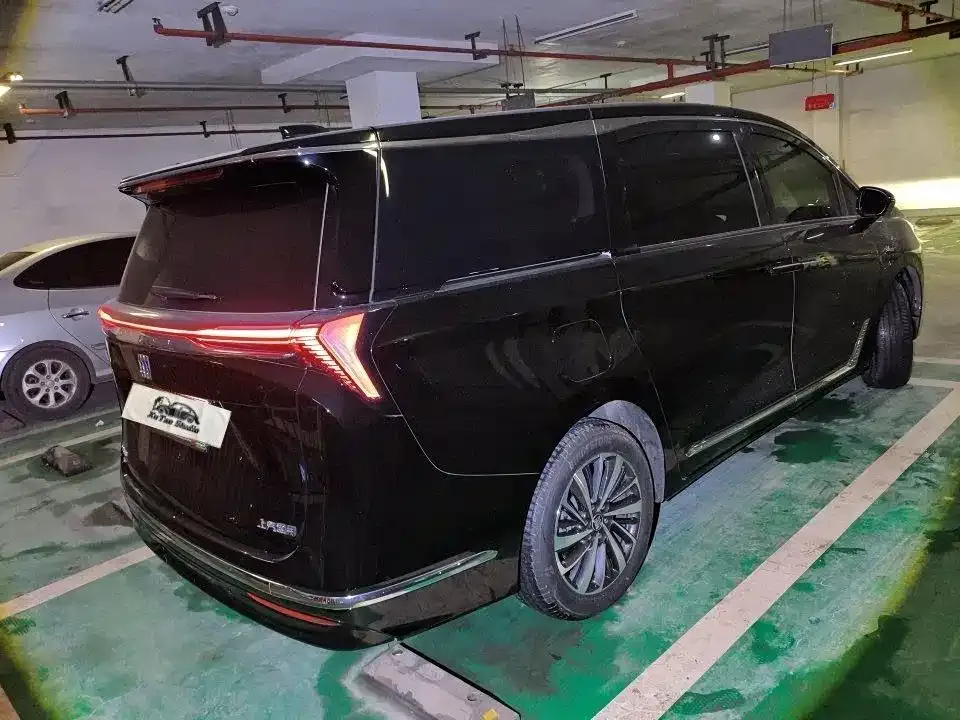Buick GL8 Hybrid — фото 6