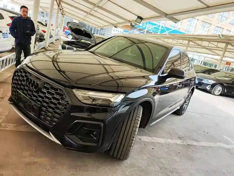 Audi Q5L Sportback 2022 из CN, фото 1