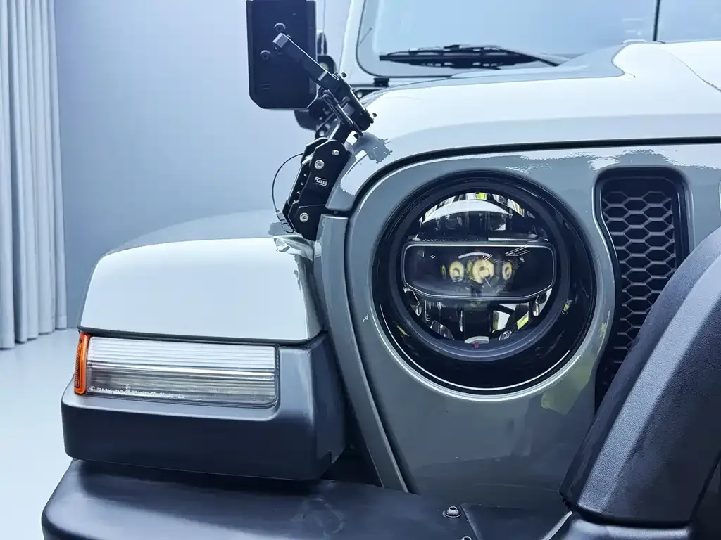 Jeep Wrangler — фото 5