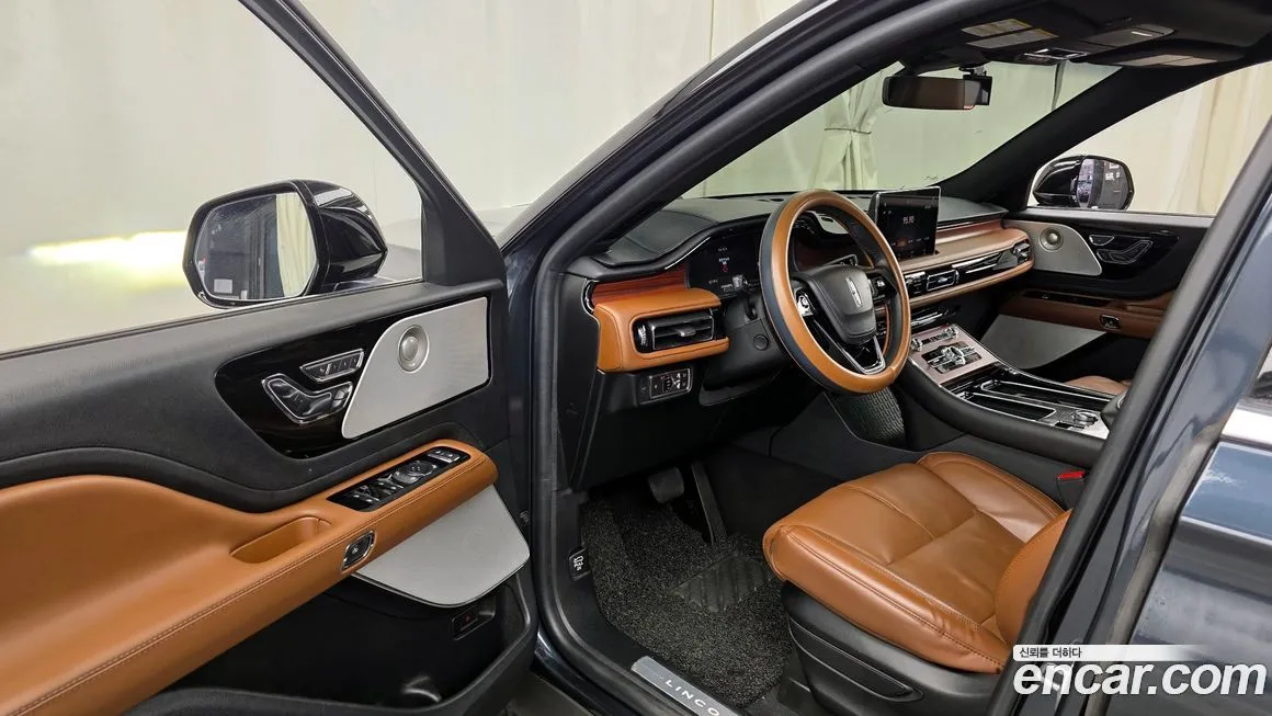 Lincoln Aviator — фото 10