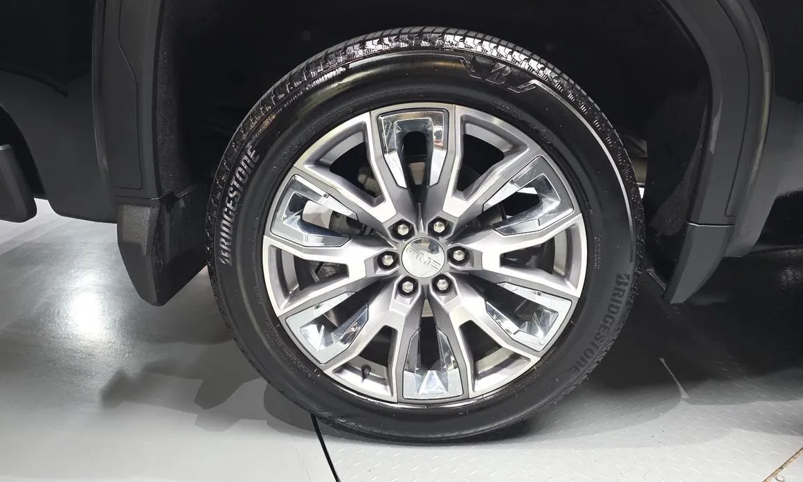 GMC Sierra 2023 из KR, фото 6