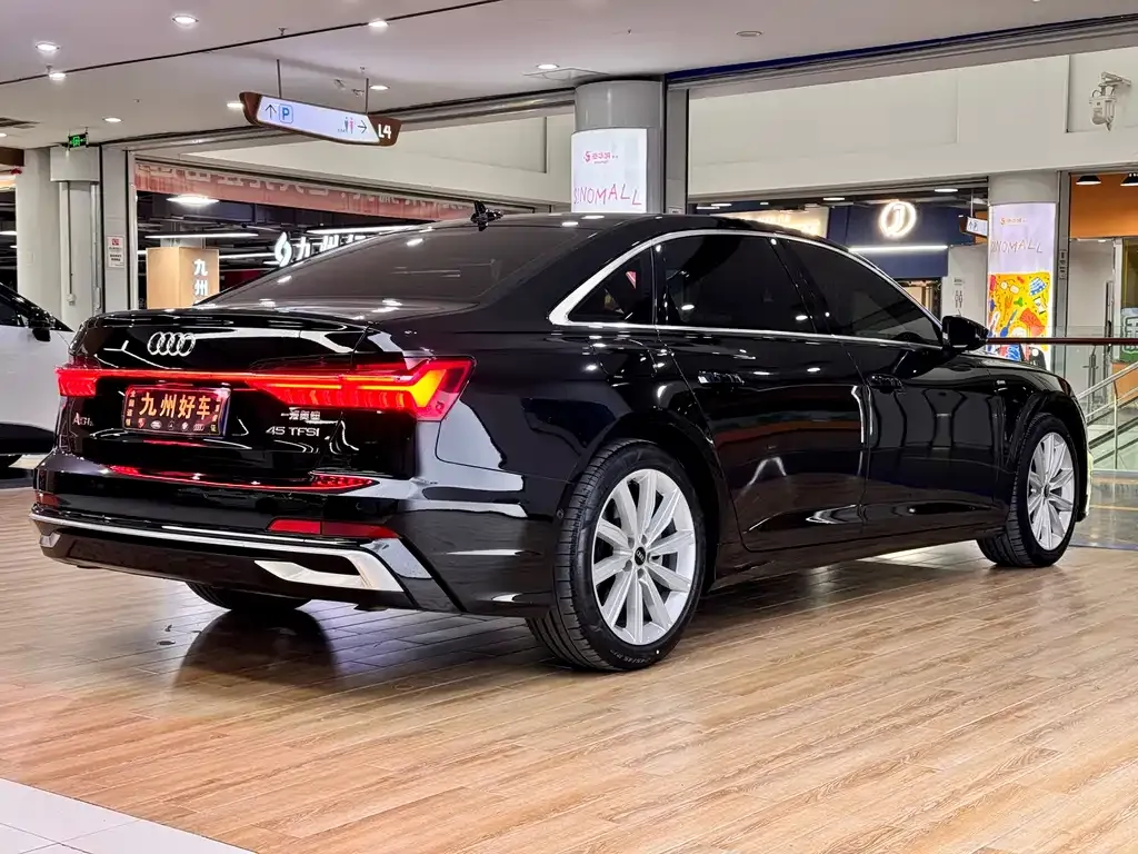 Audi A6L — фото 9