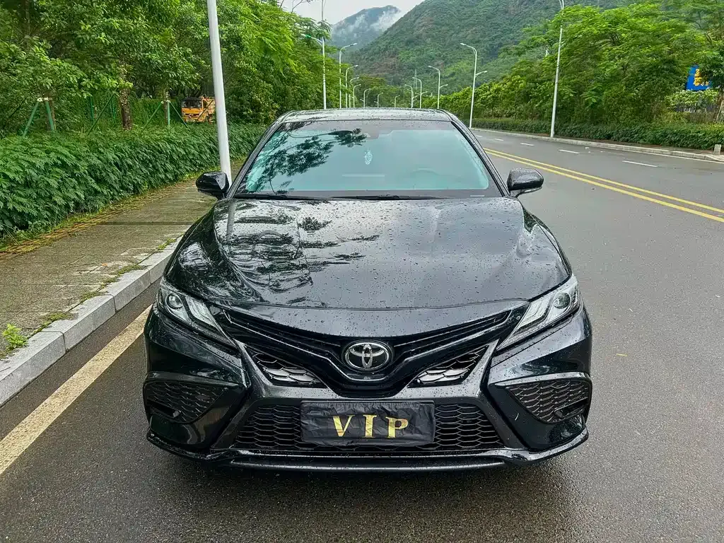 Toyota Camry 2023 из CN, фото 5