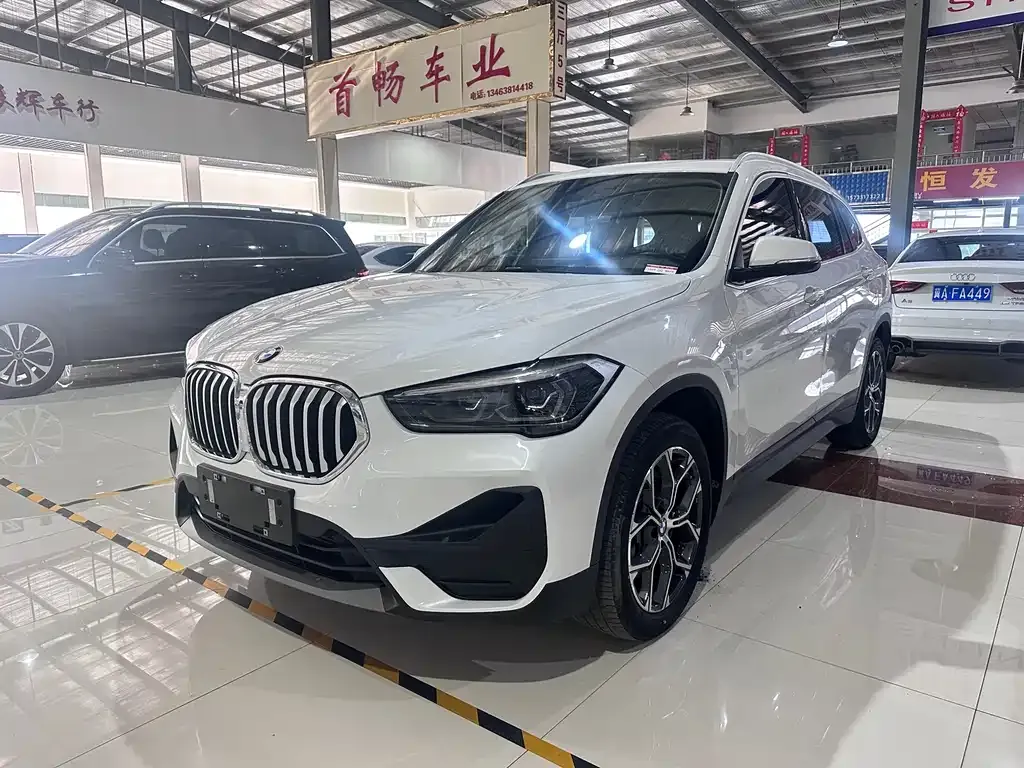 BMW X1 — фото 1