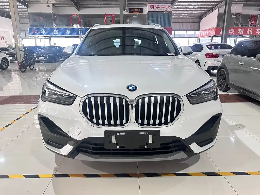 BMW X1 — фото 5