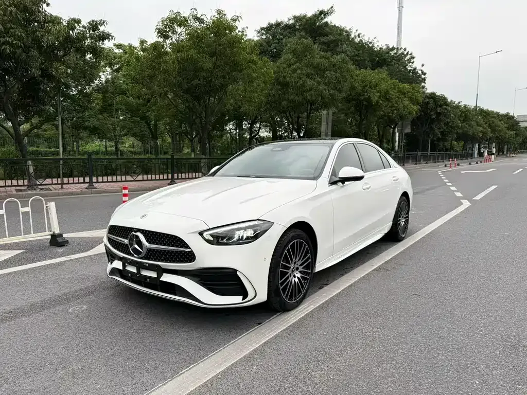 Mercedes-Benz C-Class — фото 1
