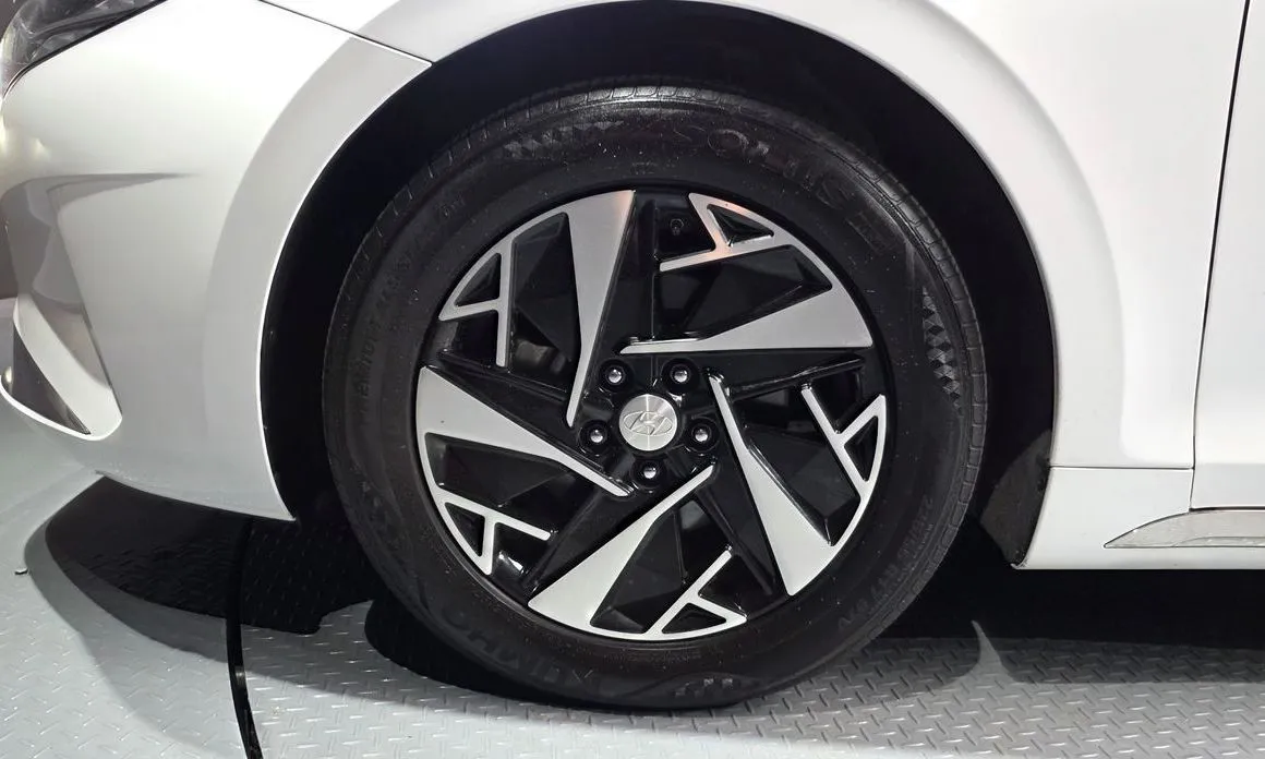 Hyundai Grandeur 2023 из KR, фото 8