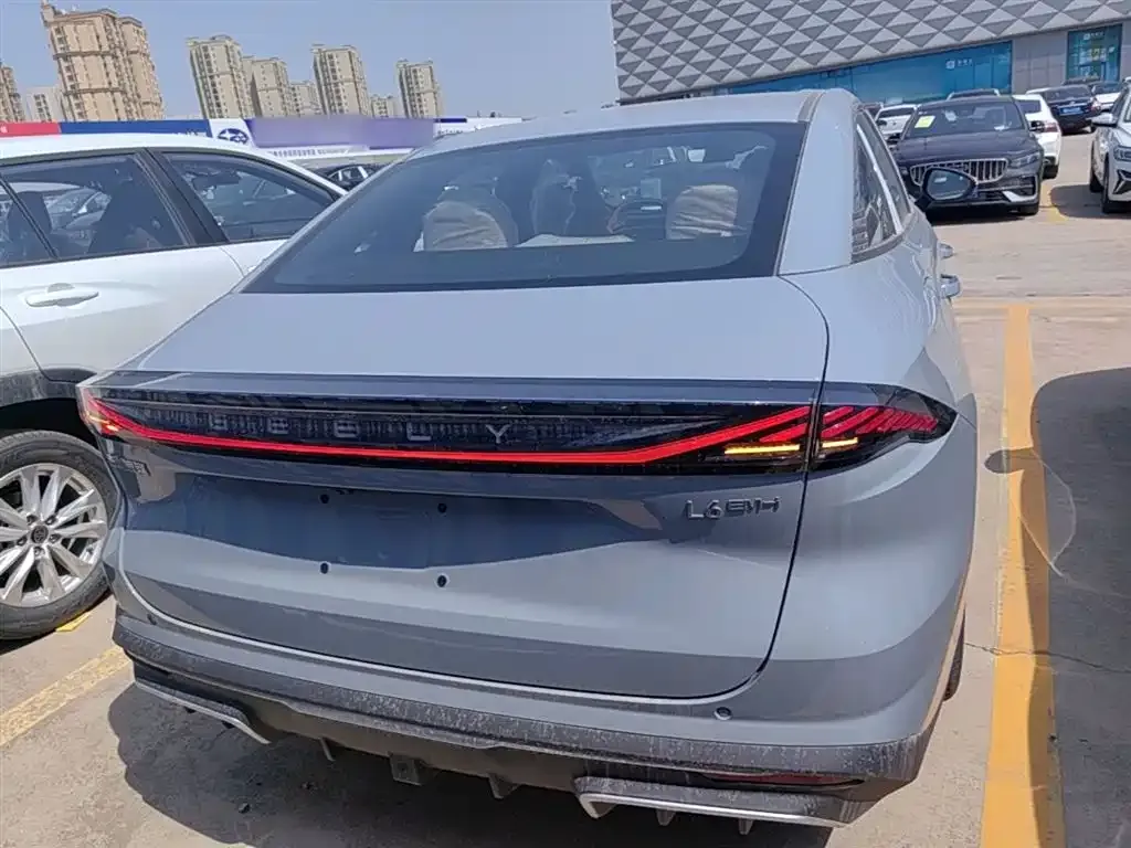 Geely Galaxy L6 2026 из CN, фото 8
