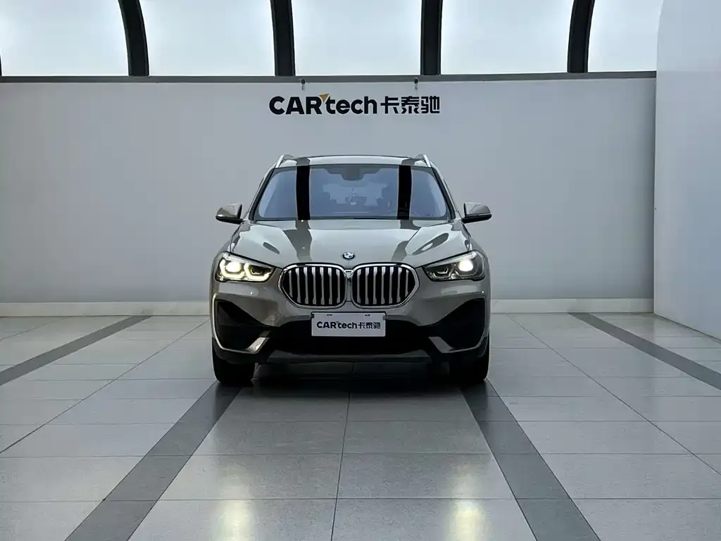 BMW X1 — фото 2