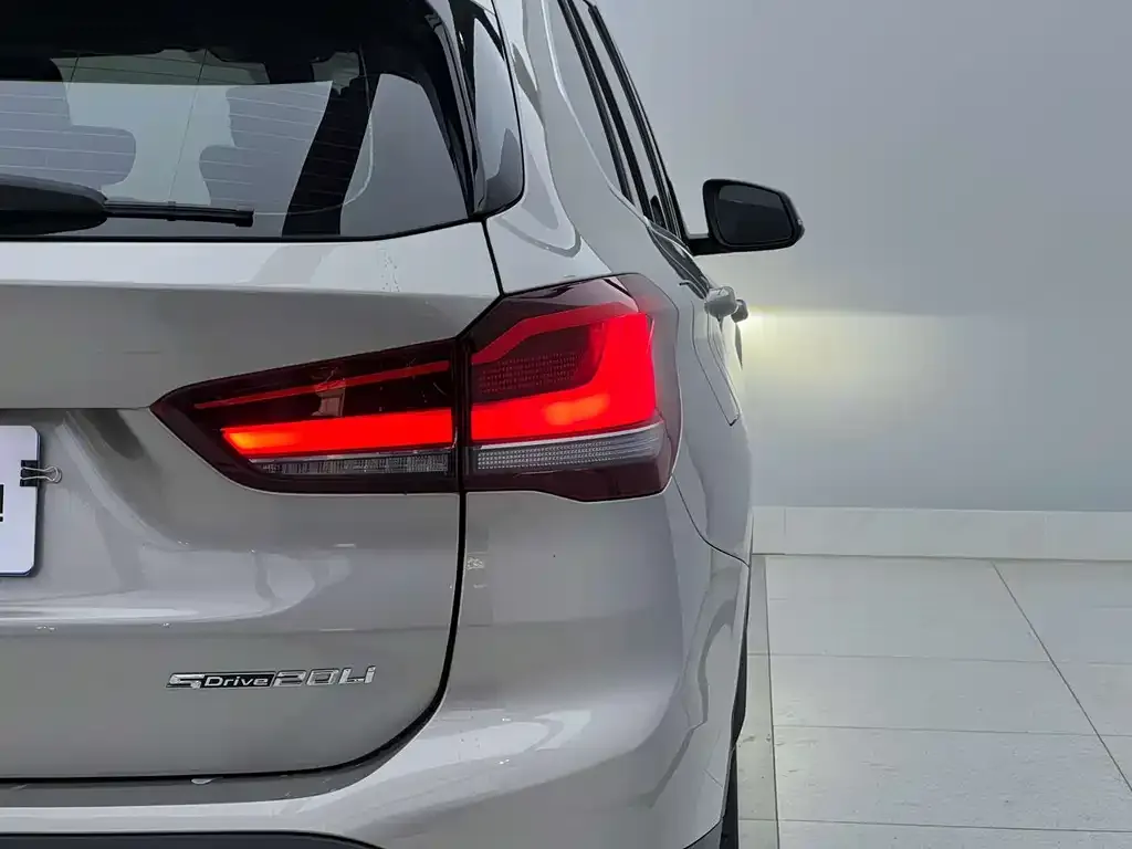 BMW X1 — фото 4