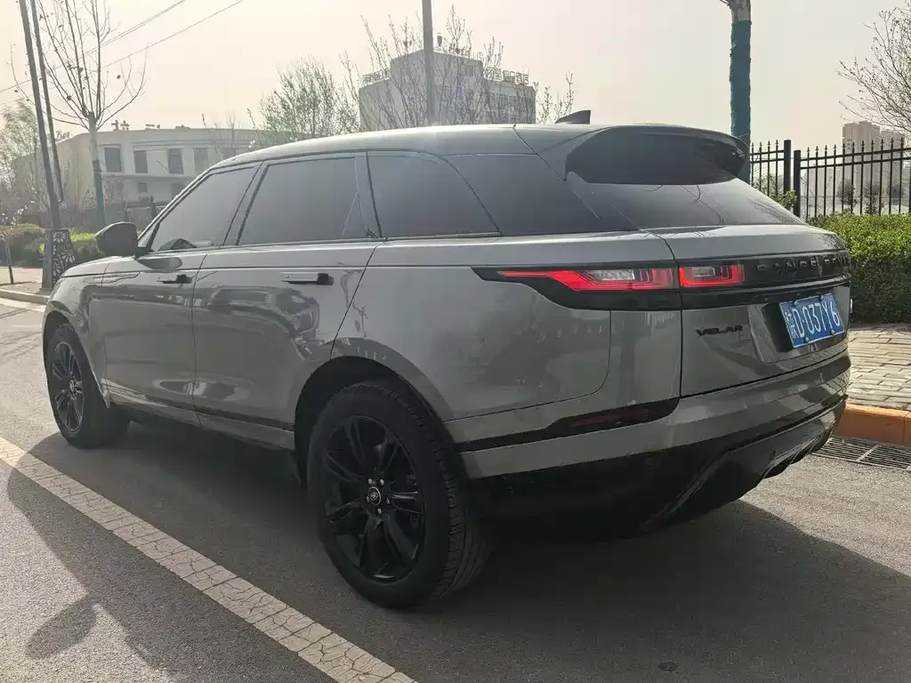 Land Rover Velar — фото 8