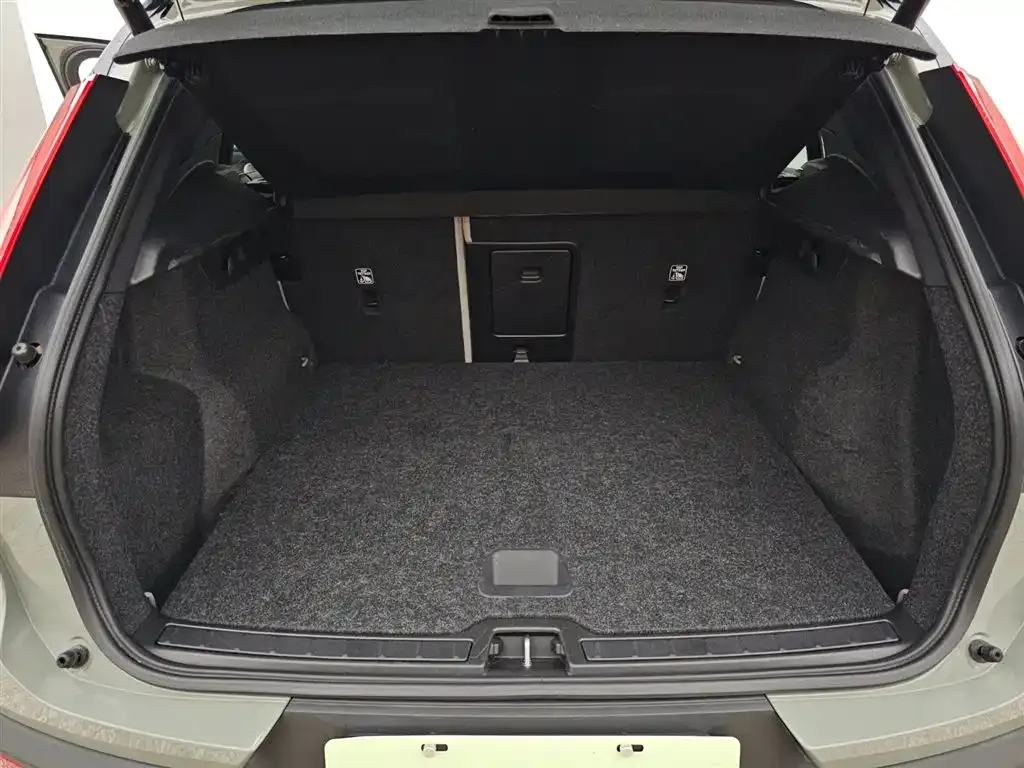 Volvo XC40 NEV 2023 из CN, фото 9