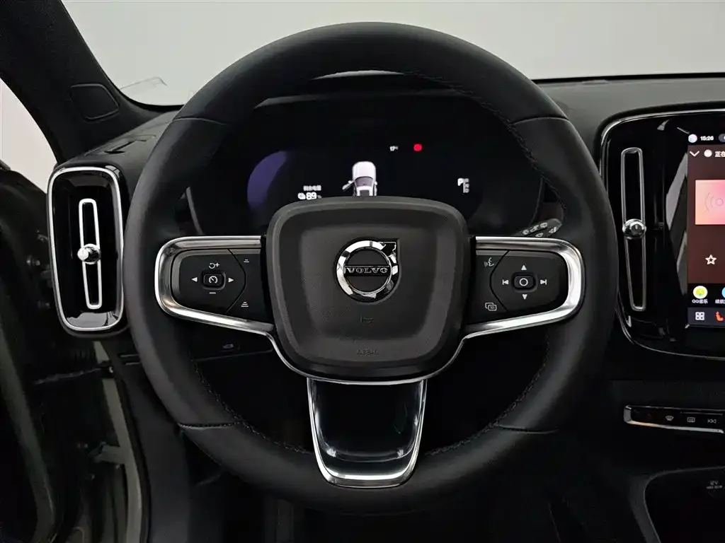 Volvo XC40 NEV 2023 из CN, фото 2