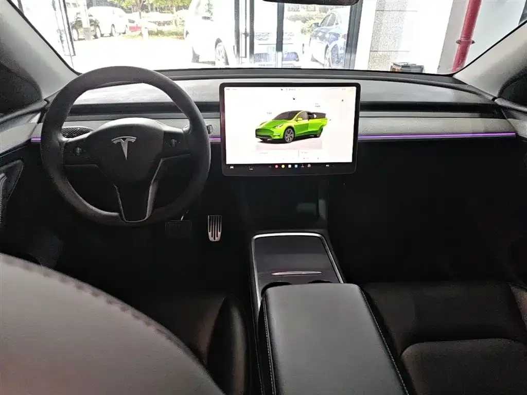 Tesla Model Y — фото 2