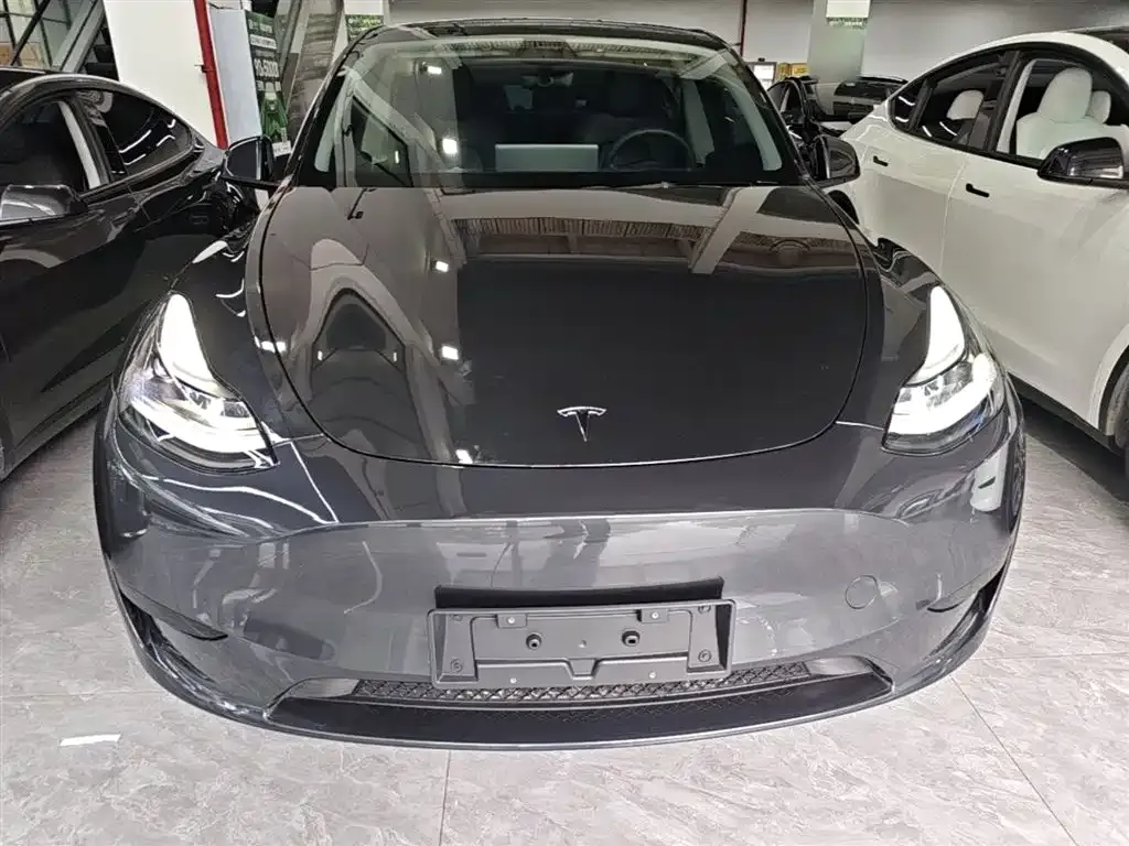 Tesla Model Y — фото 4