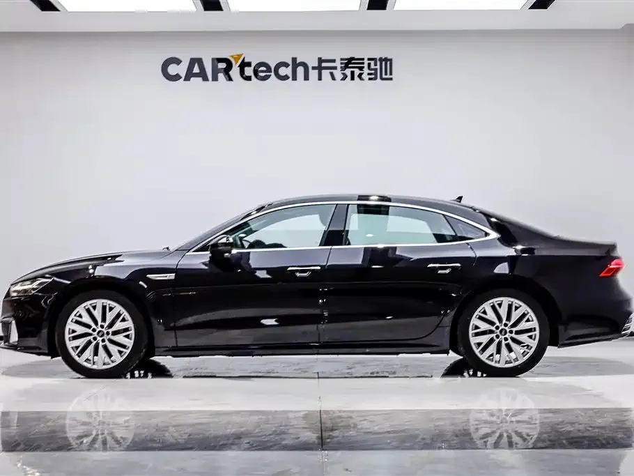 Audi A7L — фото 8