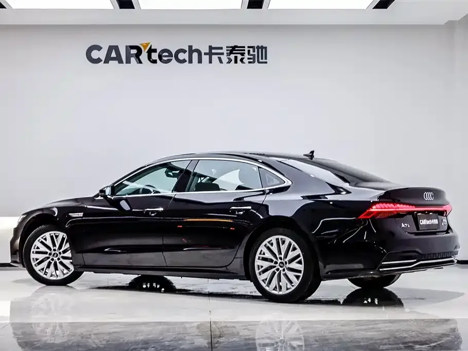 Audi A7L — фото 3