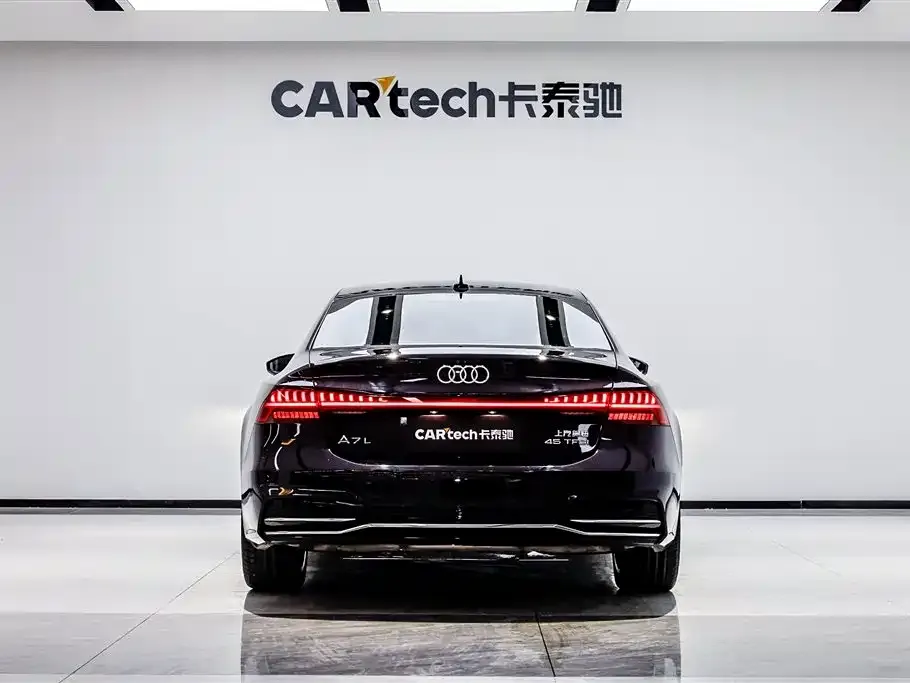 Audi A7L — фото 5