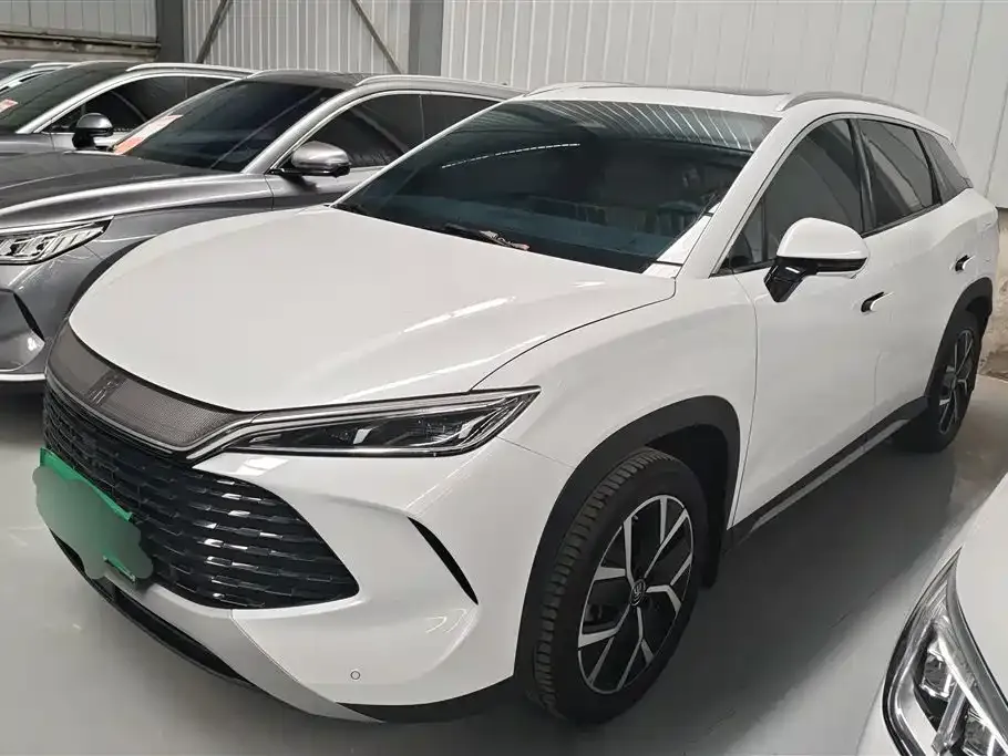 BYD L DM-i — фото 1