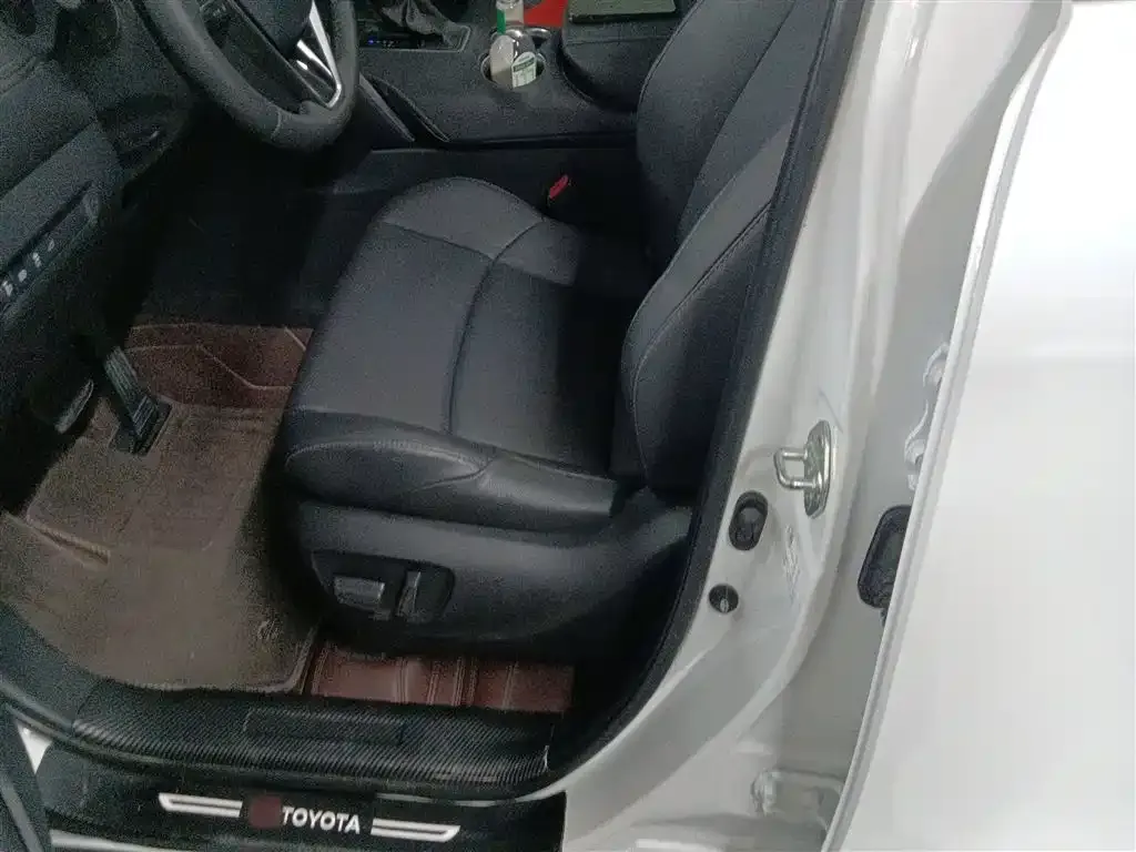 Toyota Venza 2023 из CN, фото 6