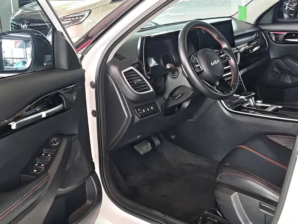 Kia KX3 2022 из CN, фото 8