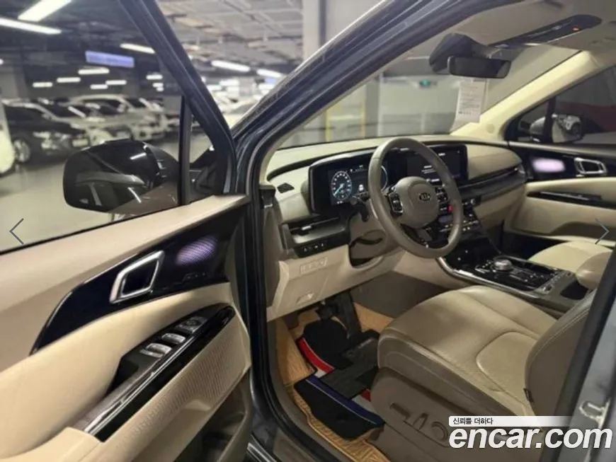 Kia Carnival — фото 10