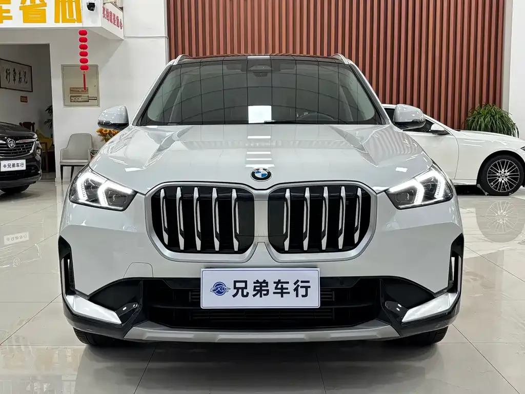 BMW X1 — фото 2