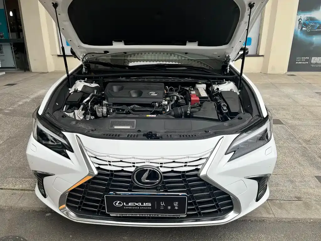 Lexus ES — фото 9