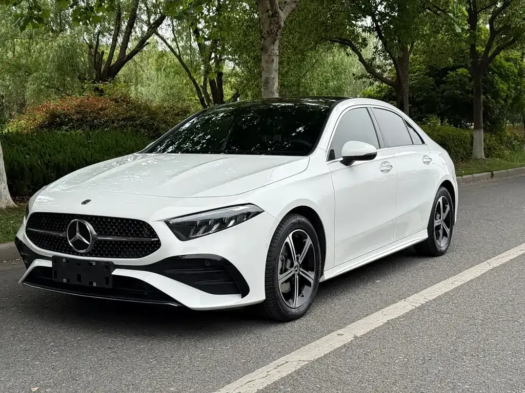 Mercedes-Benz A-Class 2023 из CN, фото 1