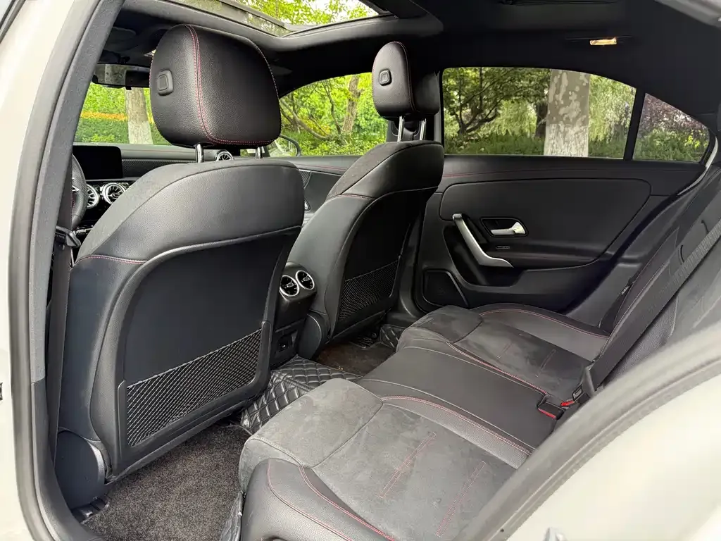 Mercedes-Benz A-Class 2023 из CN, фото 3
