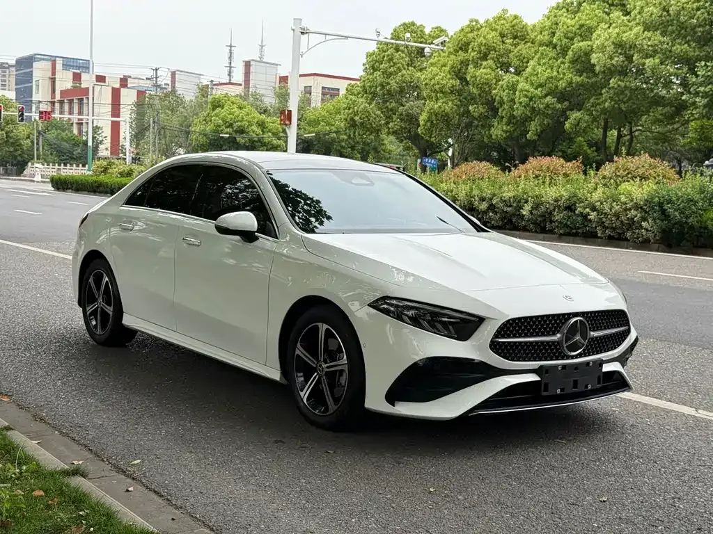 Mercedes-Benz A-Class 2023 из CN, фото 10
