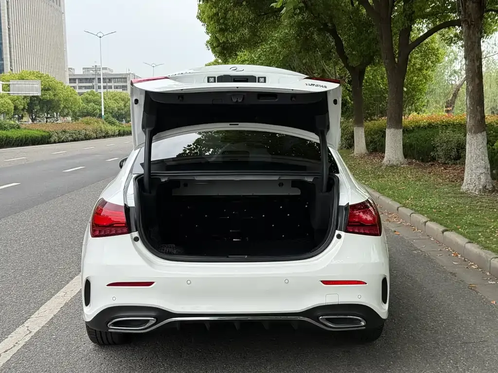 Mercedes-Benz A-Class 2023 из CN, фото 2