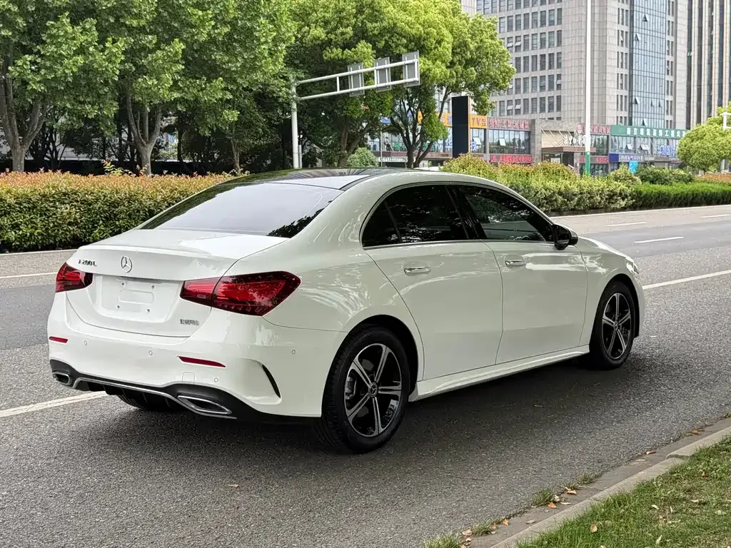 Mercedes-Benz A-Class 2023 из CN, фото 7