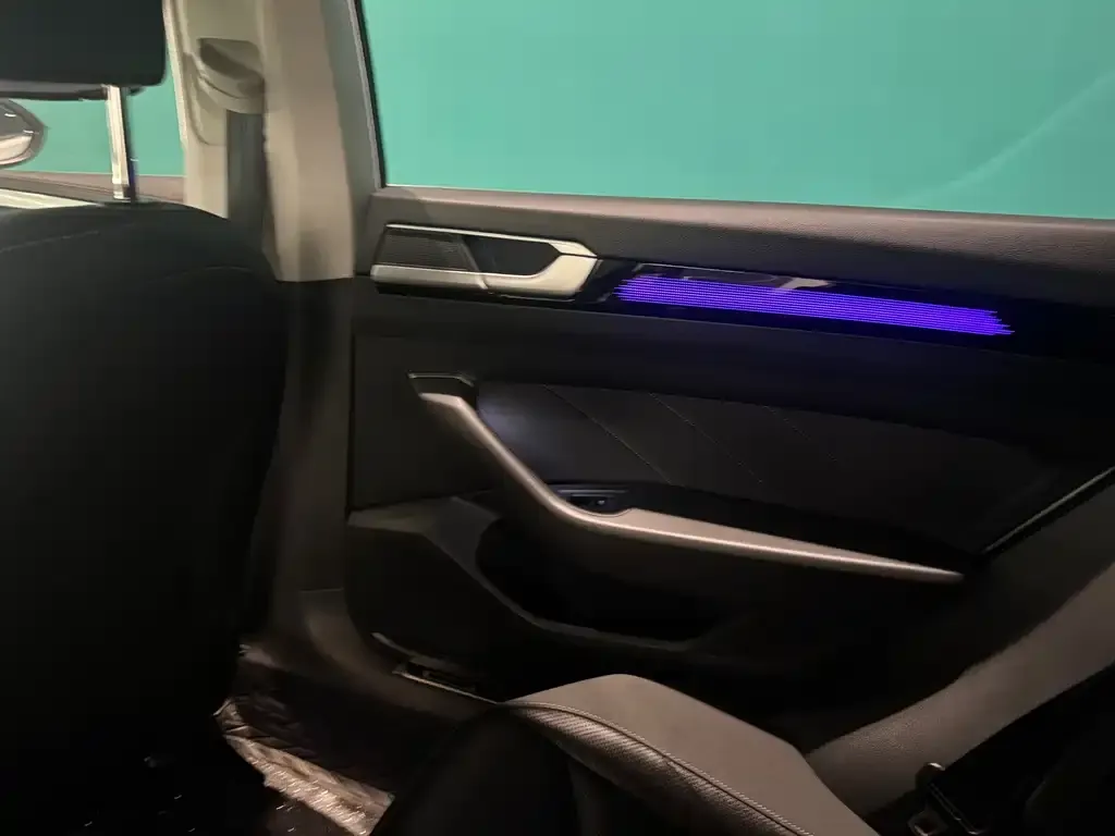 Volkswagen CC 2025 из CN, фото 2