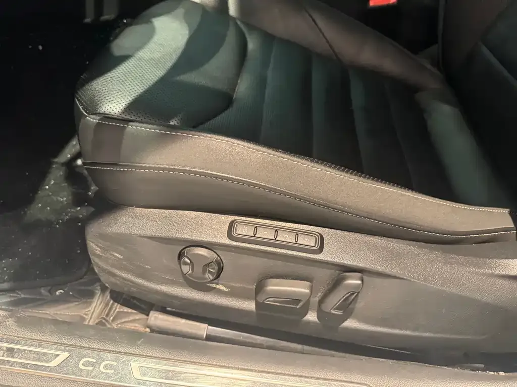 Volkswagen CC 2025 из CN, фото 7