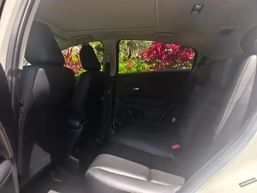 Honda Vezel 2023 из CN, фото 2